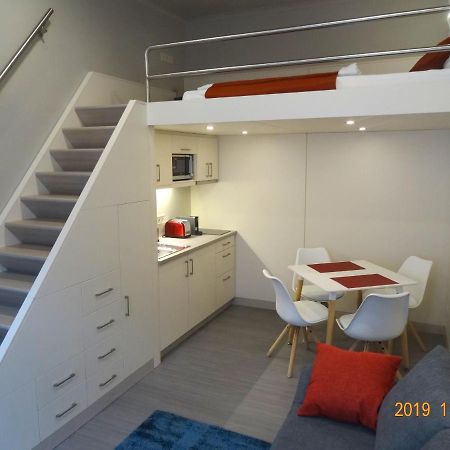 Old Buda Studio Apartment Budapest Luaran gambar