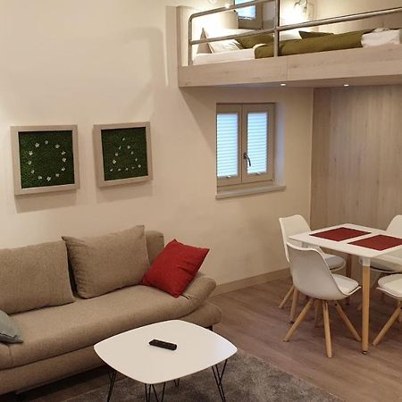 Old Buda Studio Apartment Budapest Luaran gambar