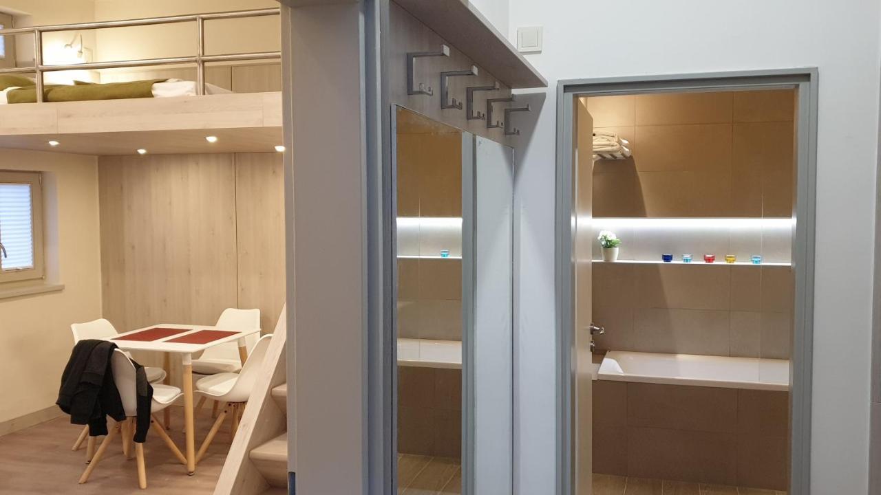 Old Buda Studio Apartment Budapest Luaran gambar