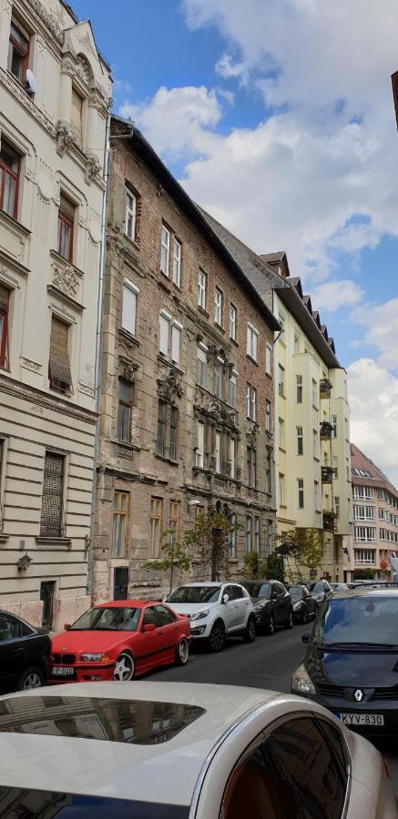 Old Buda Studio Apartment Budapest Luaran gambar