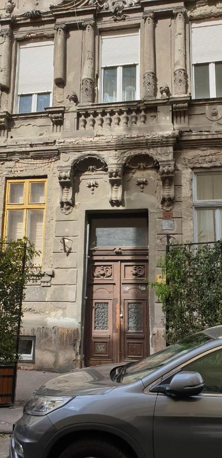 Old Buda Studio Apartment Budapest Luaran gambar